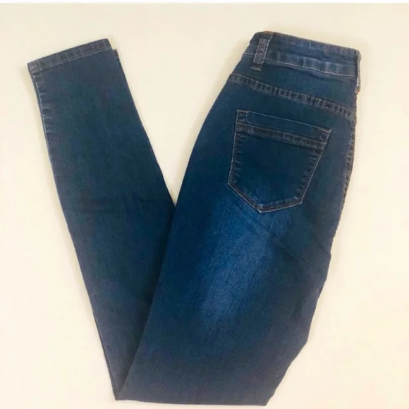 B & G Brand Skinny Distressed Blue Jeans Junior Size 5 - Picture 2 of 9